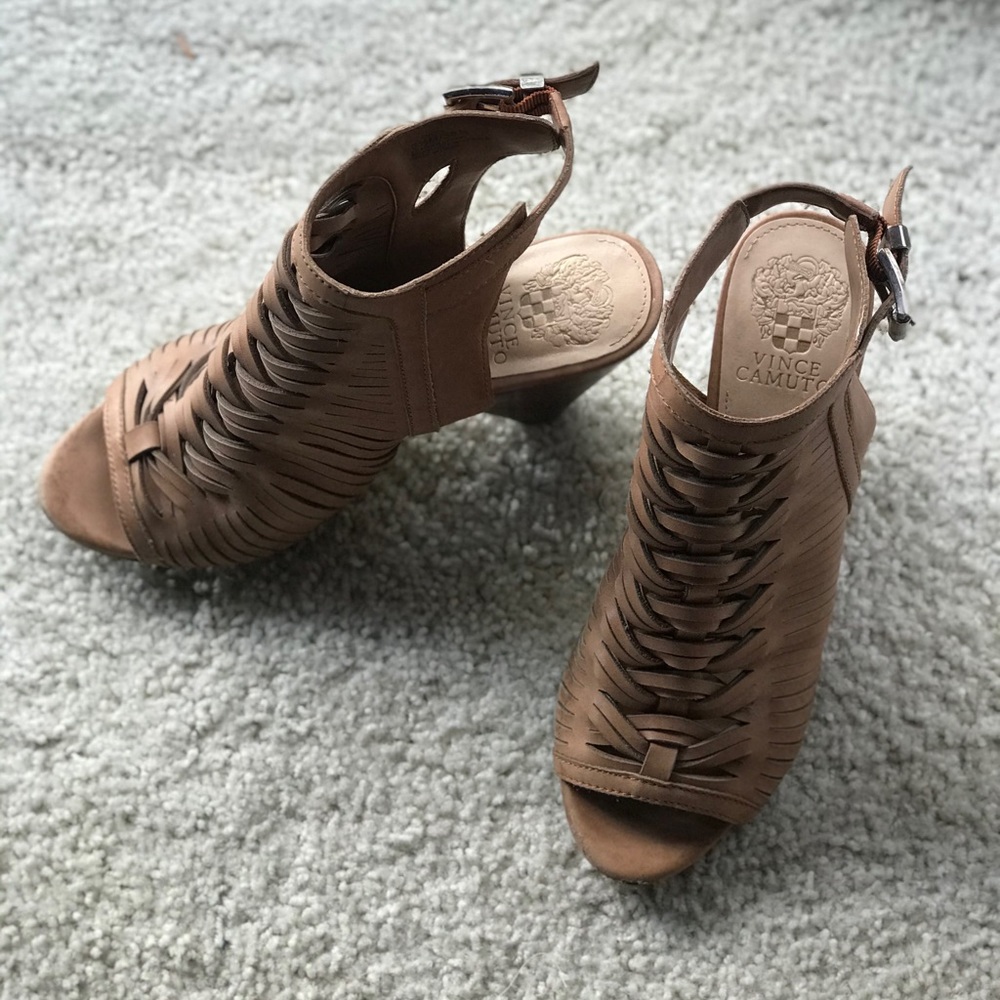 Vince Camuto beige sandal, size 8.5